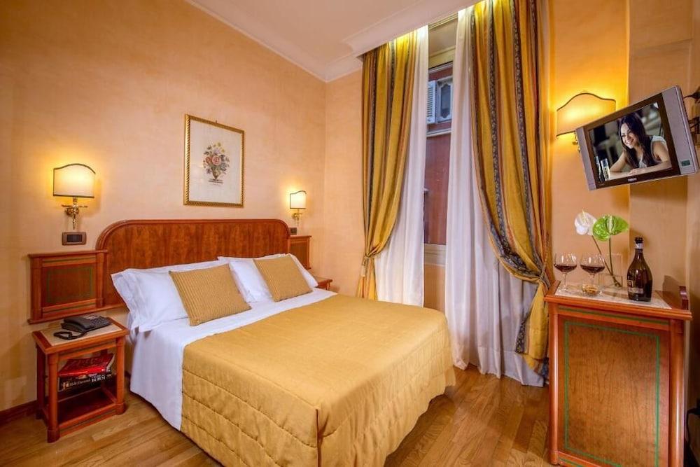 Hotel Regno Рим Екстериор снимка