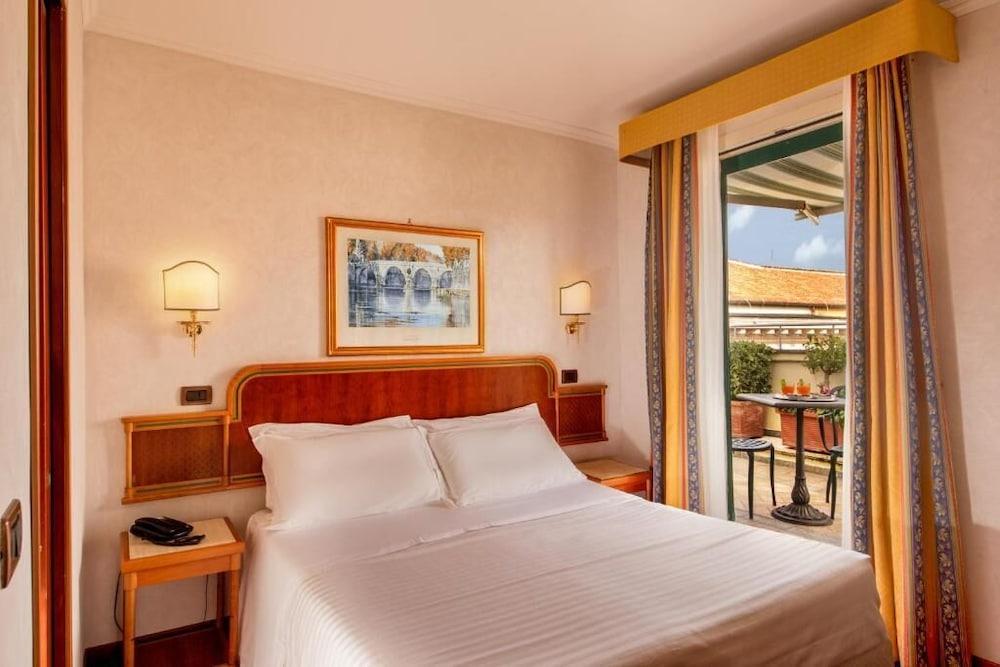 Hotel Regno Рим Екстериор снимка