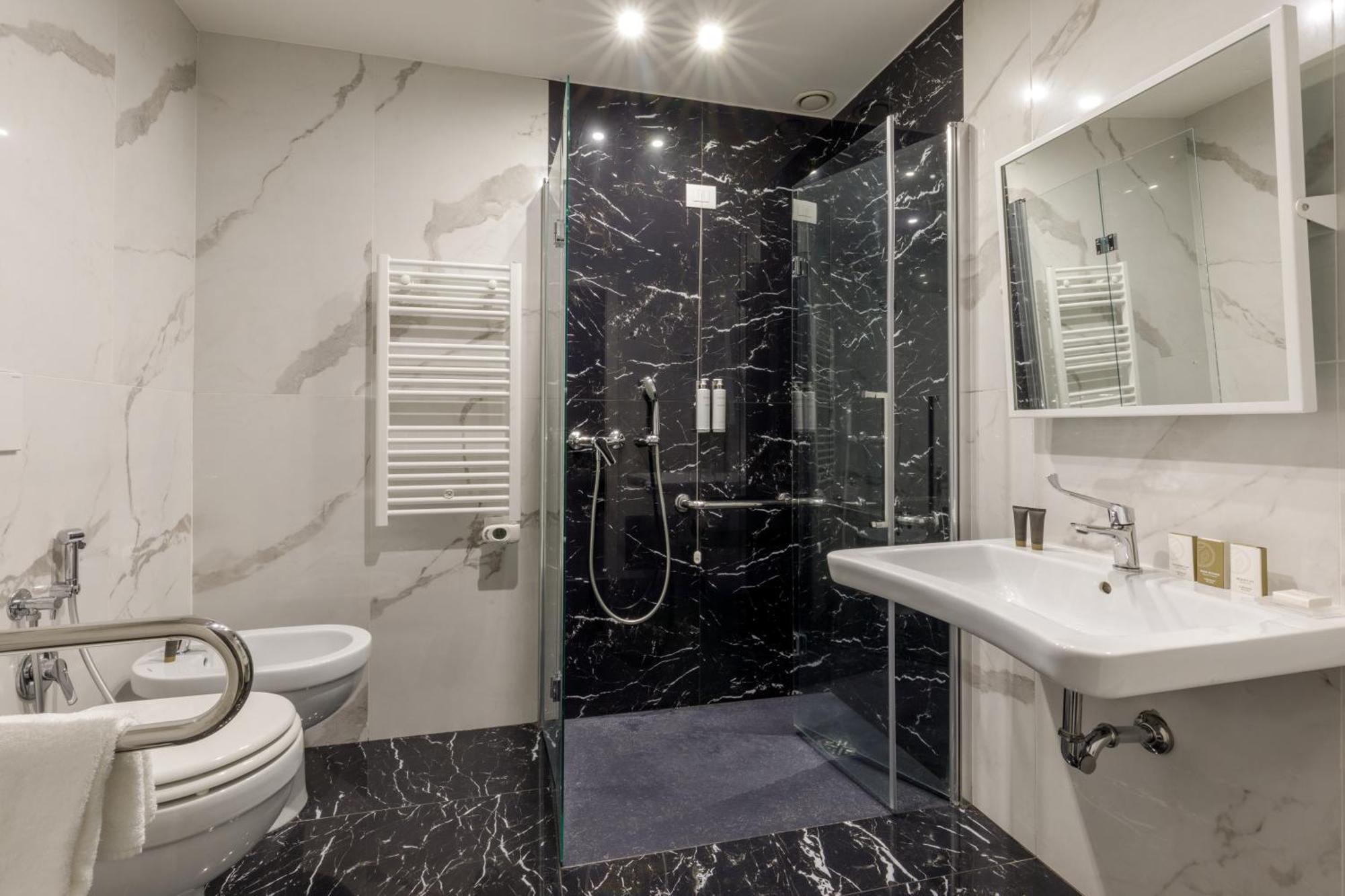 Hotel Regno Рим Екстериор снимка