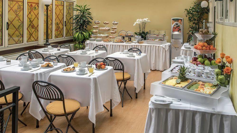 Hotel Regno Рим Екстериор снимка